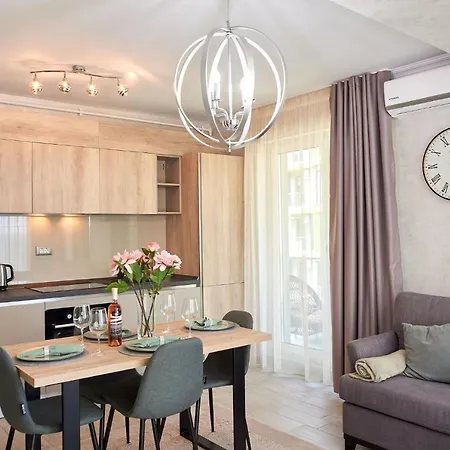 Berlin Luxury N Pool * Năvodari