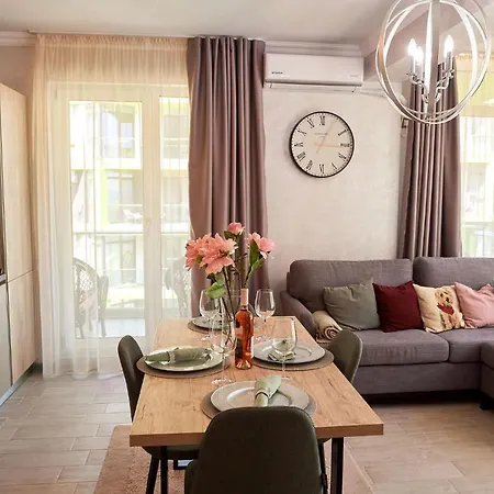 Apartament Berlin Luxury N Pool