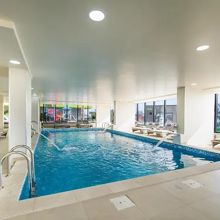 Berlin Luxury N Pool
