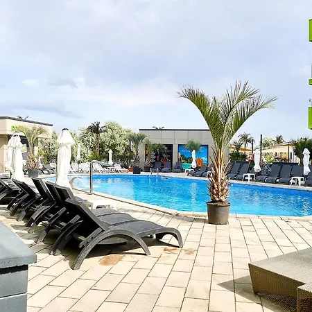 Berlin Luxury N Pool * Năvodari