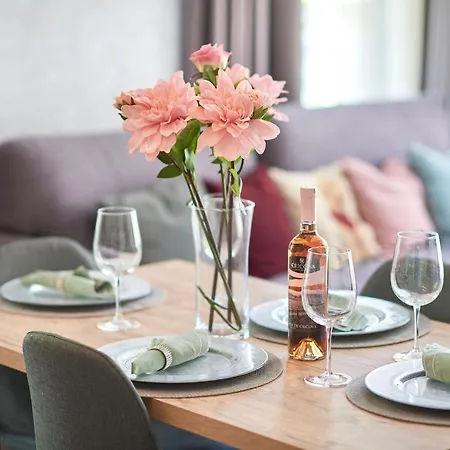 Berlin Luxury N Pool * Năvodari