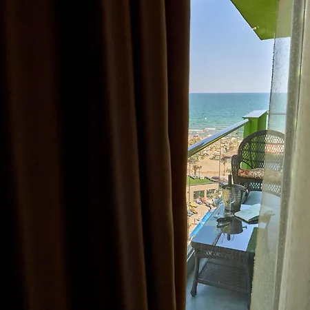 Berlin Luxury N Pool