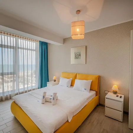Berlin Luxury N Pool Apartment *