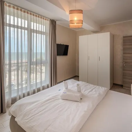 Apartment Berlin Luxury N Pool *