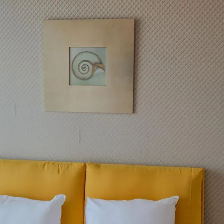 Apartment Berlin Luxury N Pool