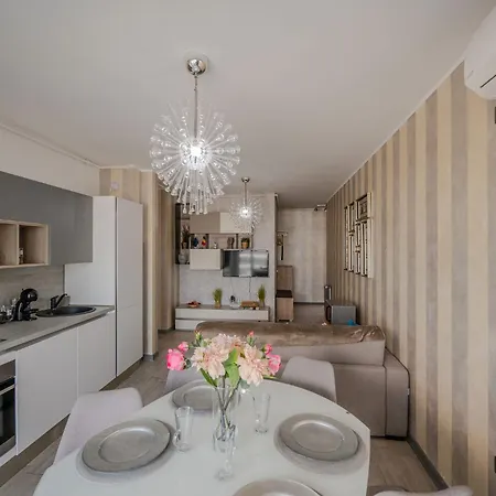 Berlin Luxury N Pool Apartment Navodari